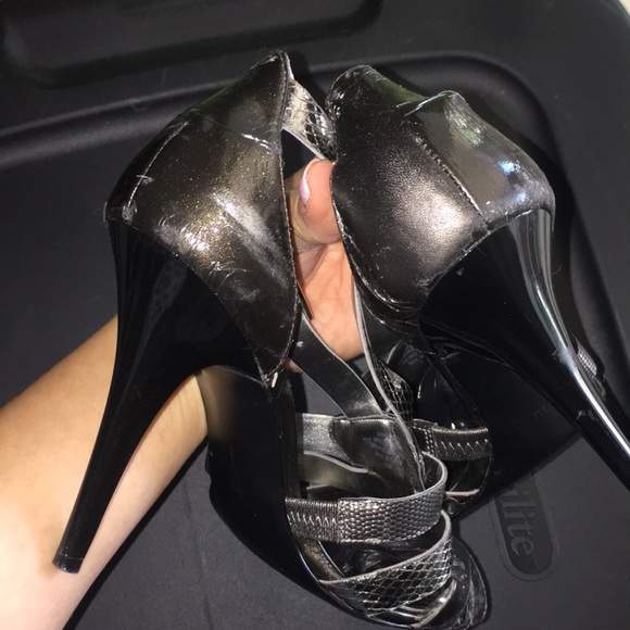 Guess Metallic Heels sz 7 1/2 - Picture 4 of 8
